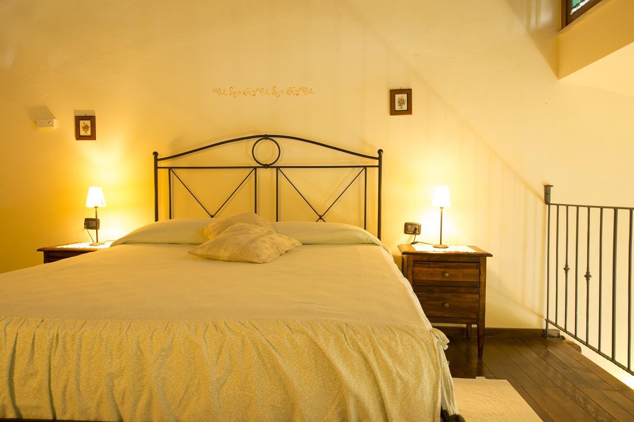 Agriturismo Poggio Corbello La Pesta Extérieur photo