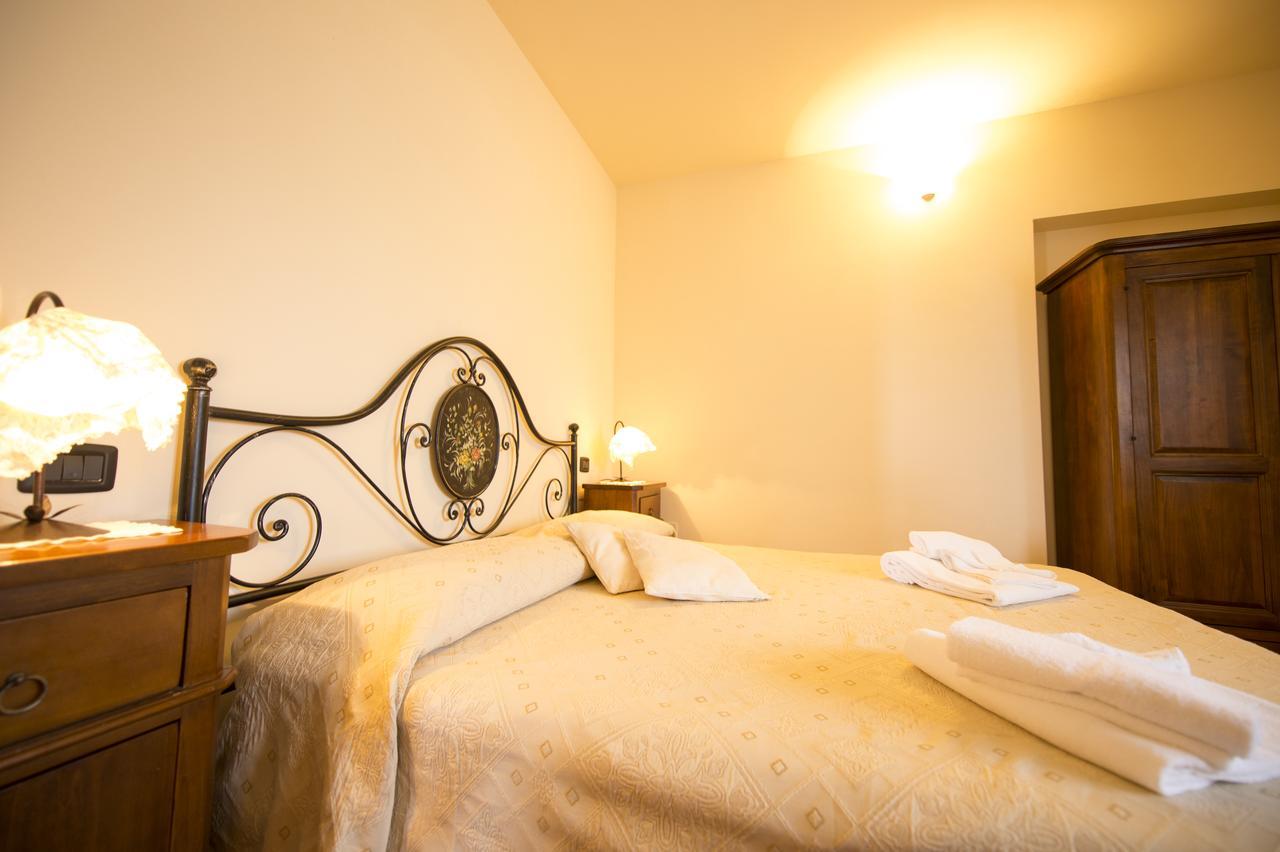 Agriturismo Poggio Corbello La Pesta Extérieur photo